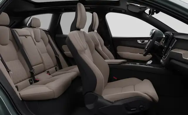 Volvo XC60 T6 AWD PHEV Ultra Bright Ansicht 15