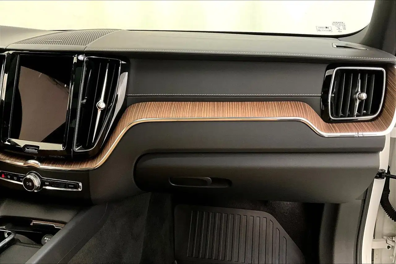 Volvo XC60 снимка Volvo XC60