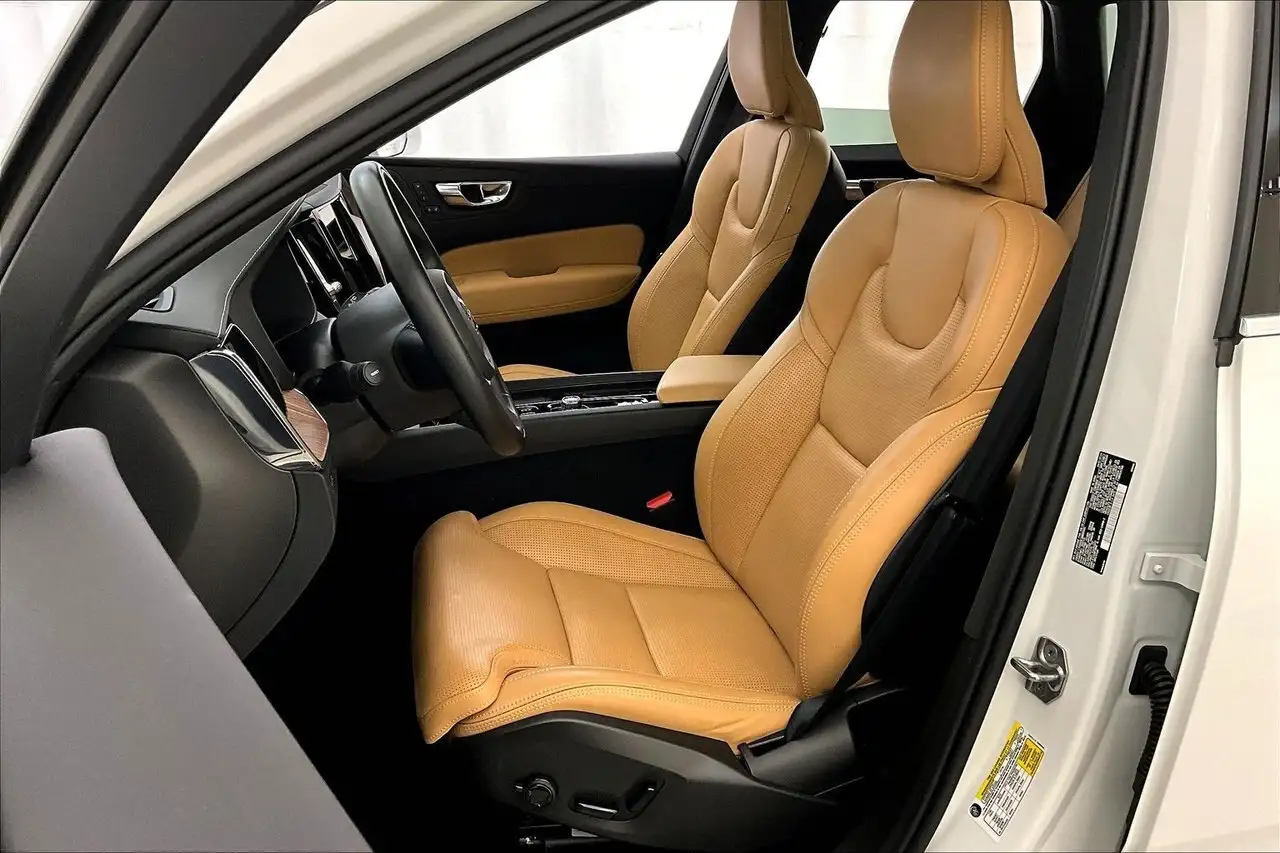 Volvo XC60 снимка Volvo XC60