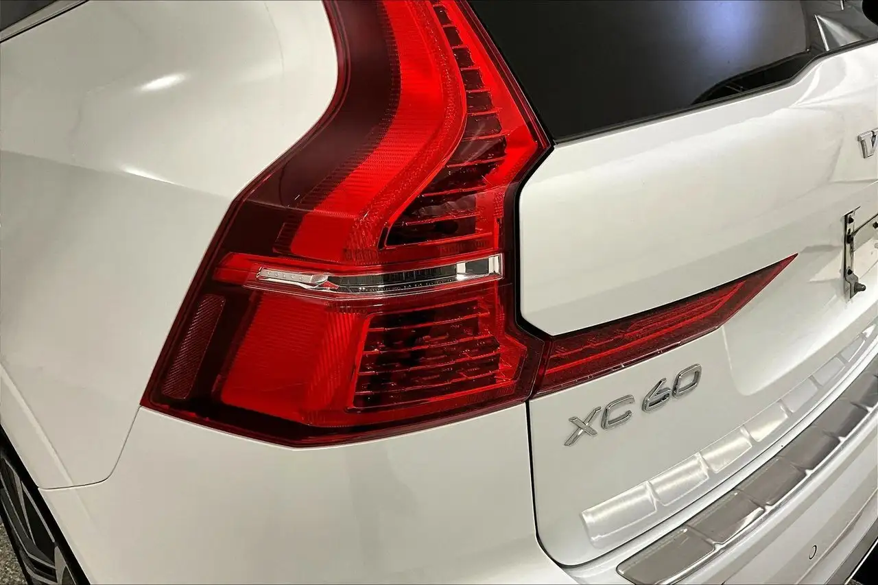 Volvo XC60 снимка Volvo XC60