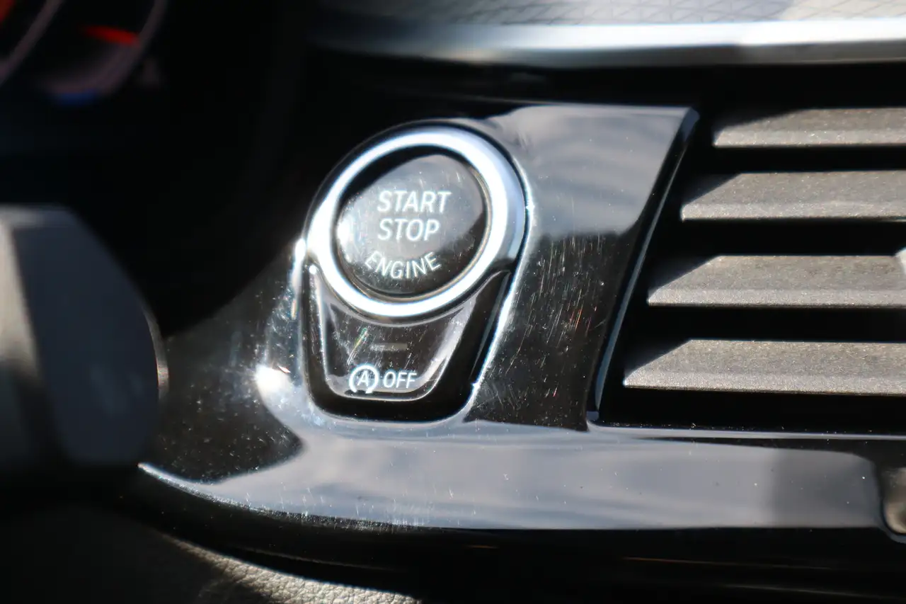 BMW 5 Series снимка BMW 5 Series