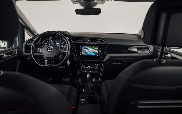 Volkswagen Touran view 15