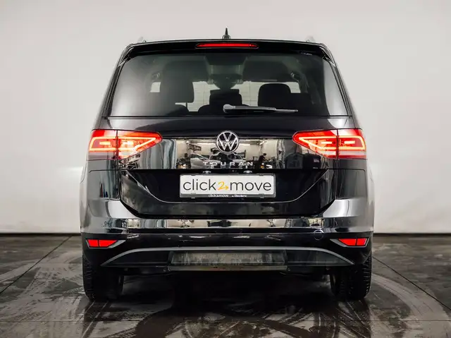 Volkswagen Touran view 5