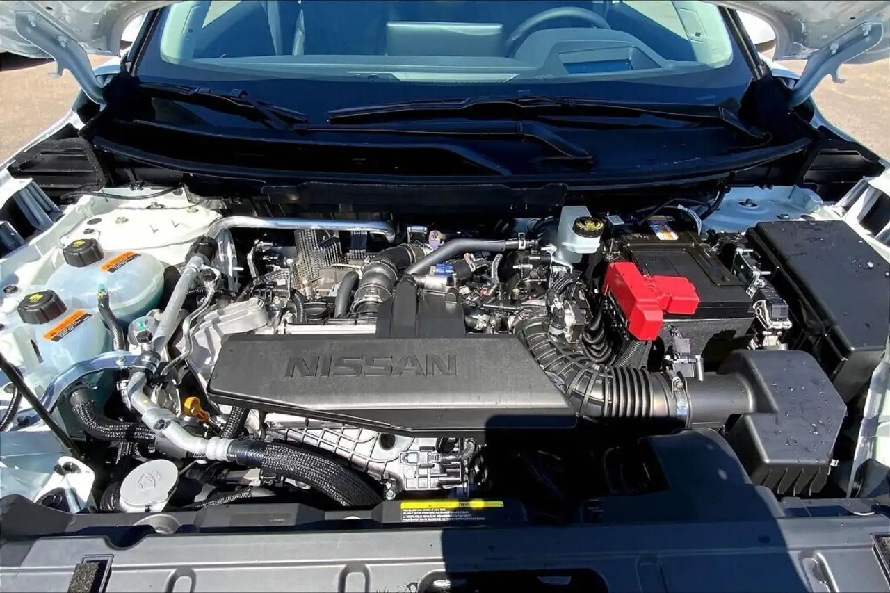 Nissan Rogue снимка Nissan Rogue