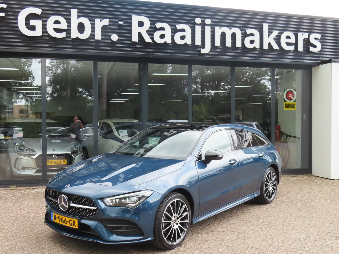 Mercedes-Benz CLA 250 Shooting Brake 250e AMG Limited*Panorama*LED* Blauw - 1