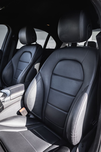 Mercedes-Benz C 250 Limousine BlueTec /  4Matic / AMG-Line — photo 9