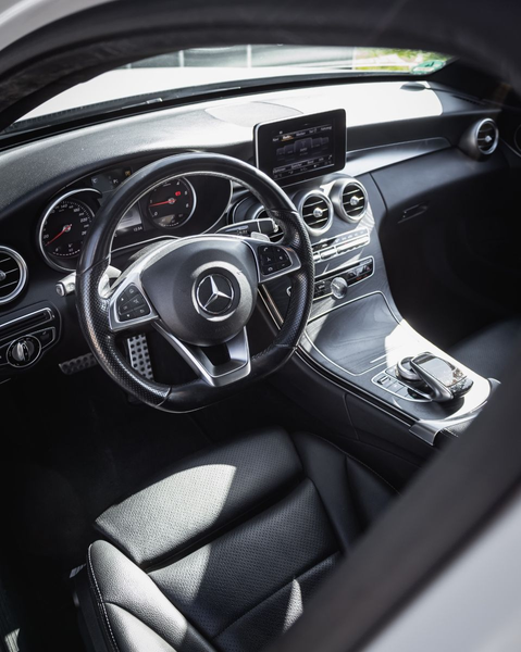 Mercedes-Benz C 250 Limousine BlueTec /  4Matic / AMG-Line — photo 15