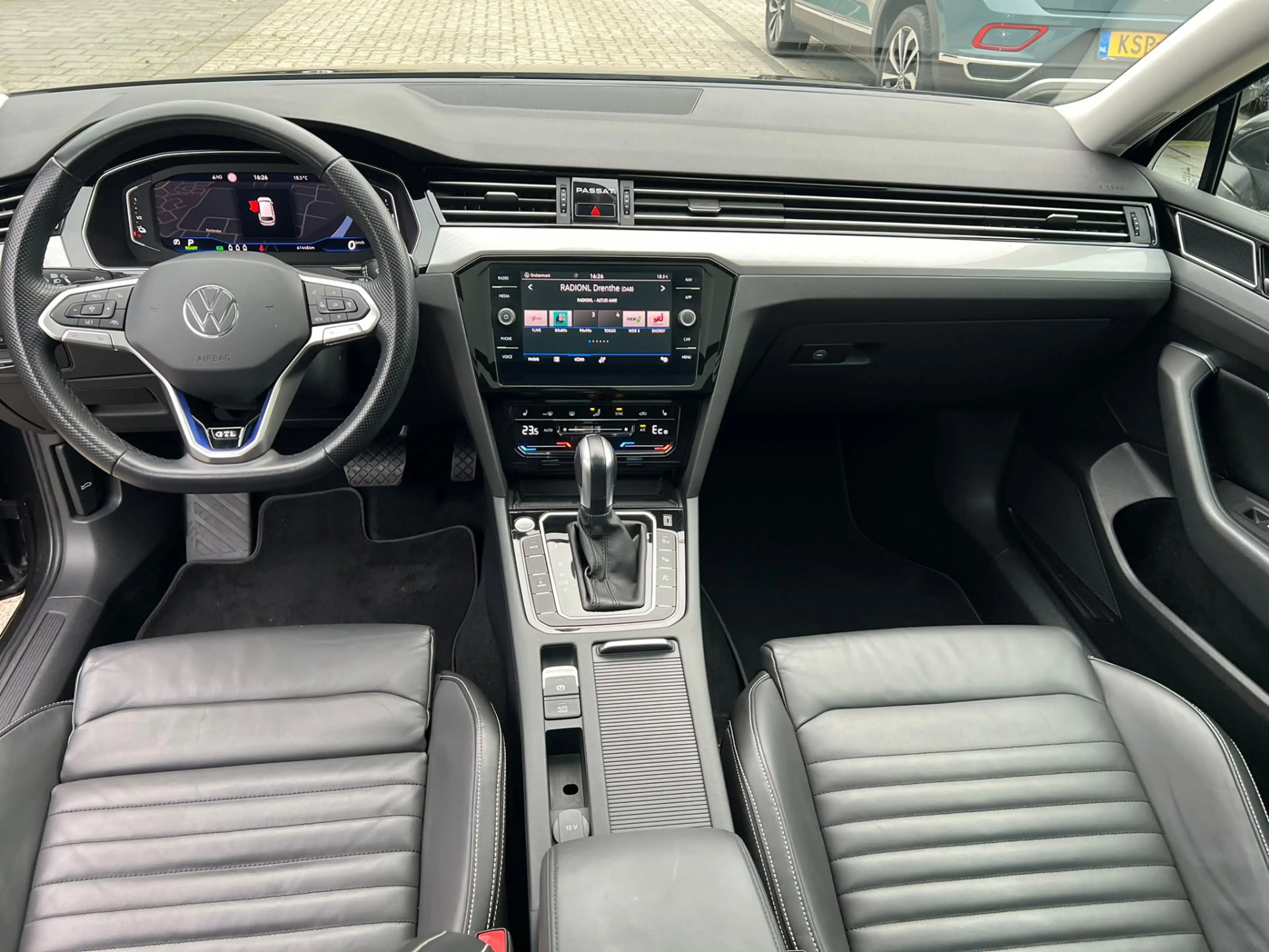 Volkswagen Passat Variant 1.4 TSI PHEV GTE pano, leer, camera, trekhaak, vir — photo 9