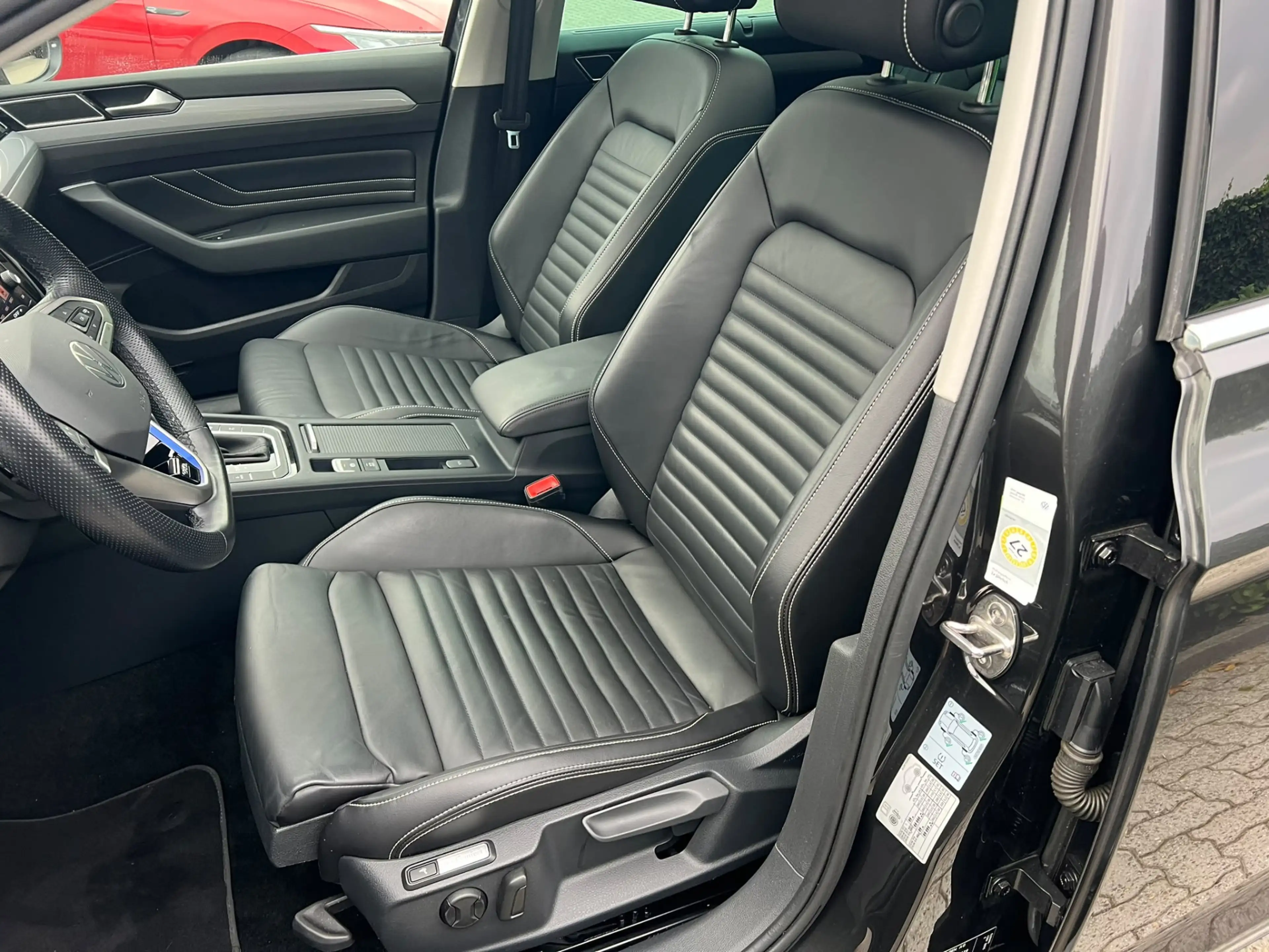 Volkswagen Passat Variant 1.4 TSI PHEV GTE pano, leer, camera, trekhaak, vir — photo 22