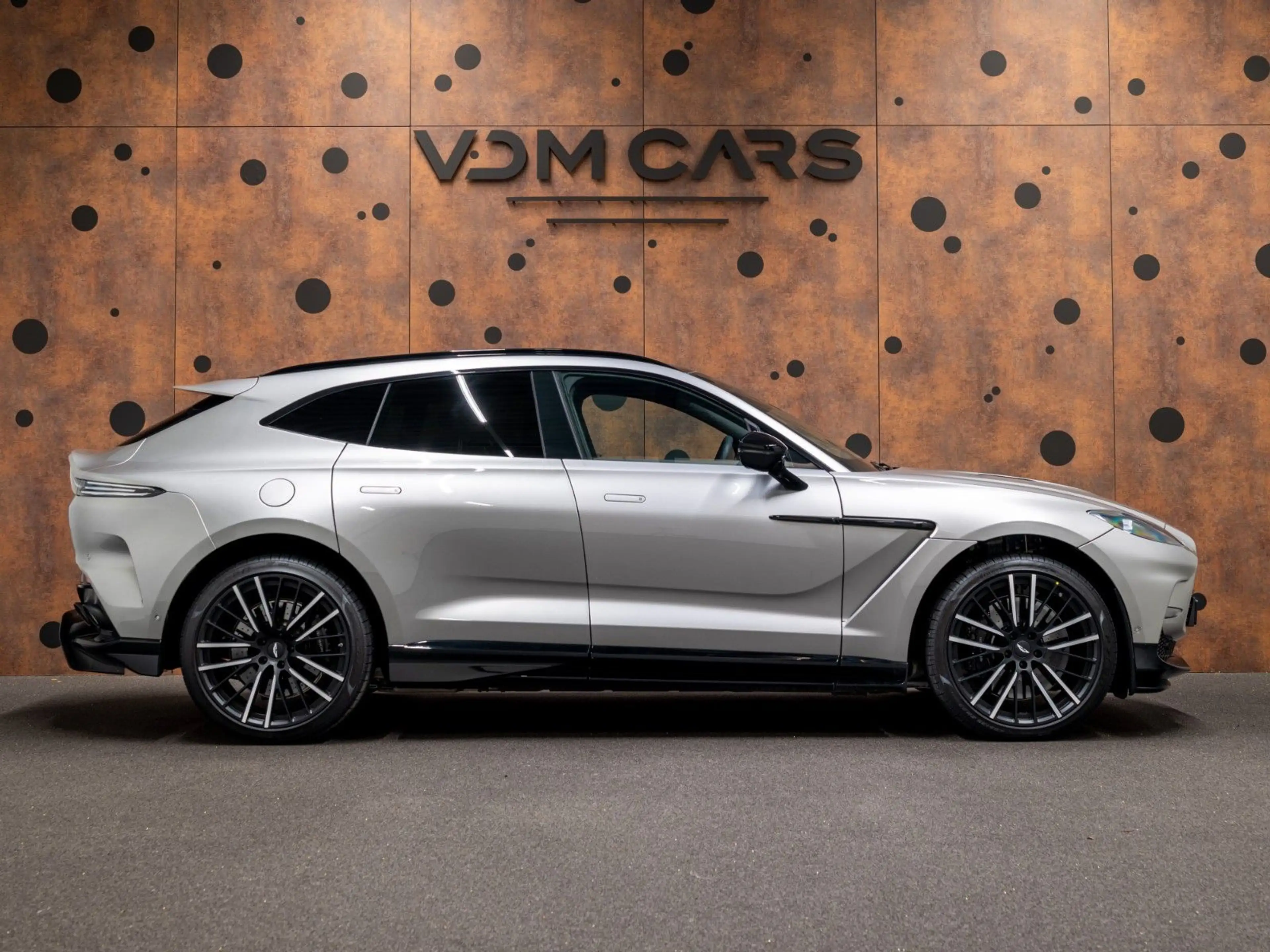 Aston Martin DBX 4.0 V8 707*FACELIFT*ACC*360* — photo 6