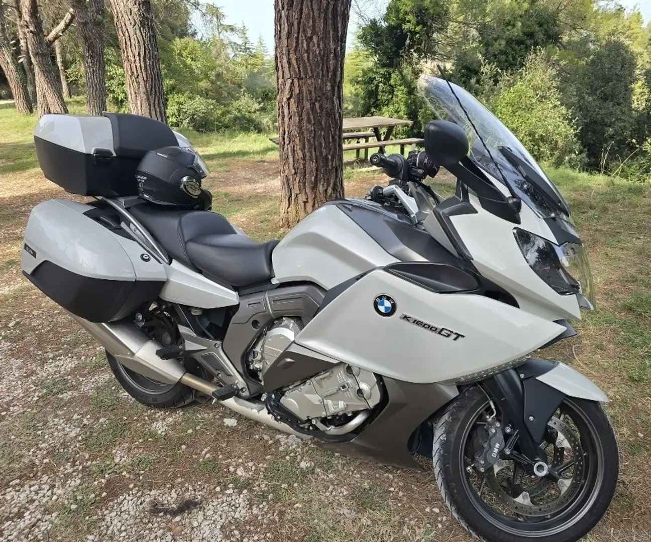 BMW K 1600 GT Stříbrná - 1