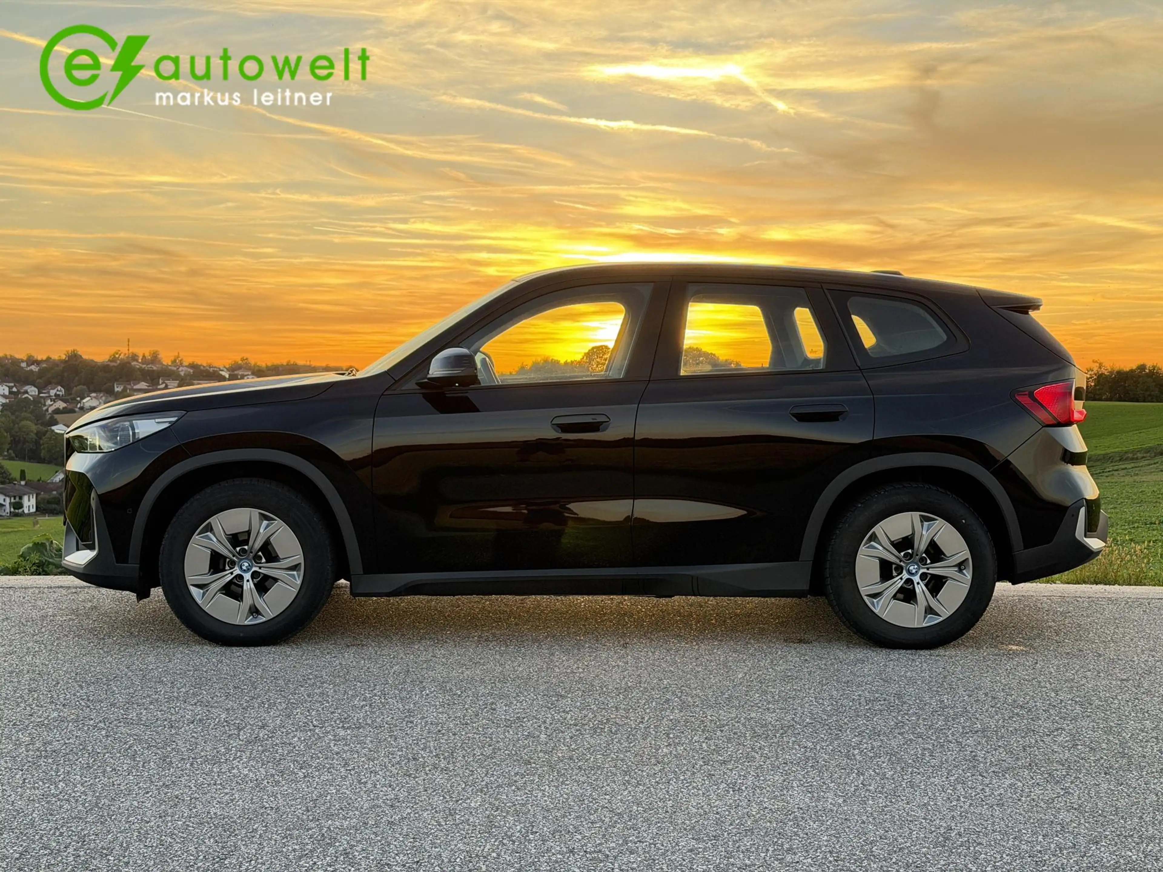 BMW iX1 xDrive30 64,8kWh adapt. LED Komfortzugang RFK — photo 7