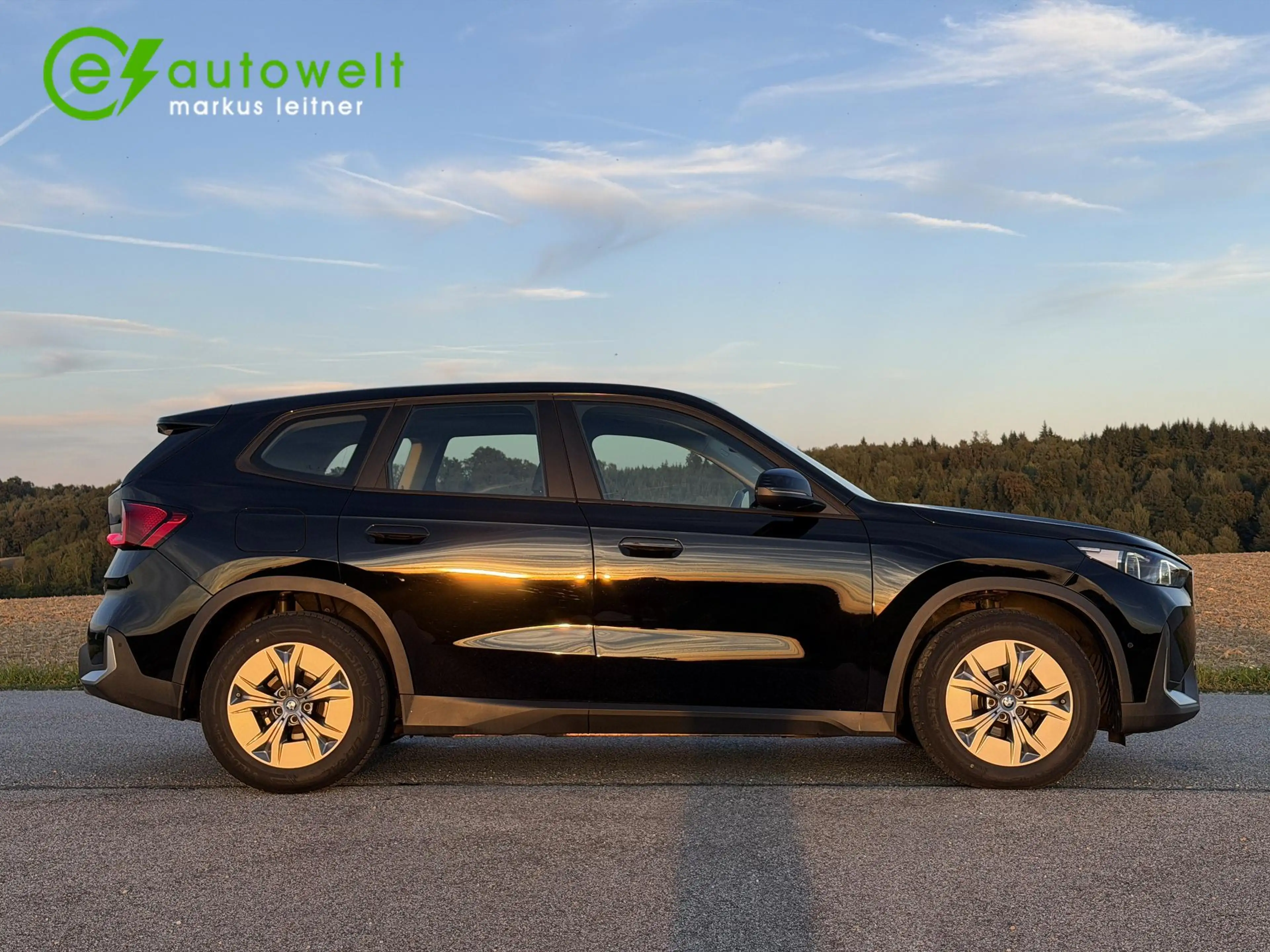 BMW iX1 xDrive30 64,8kWh adapt. LED Komfortzugang RFK — photo 3