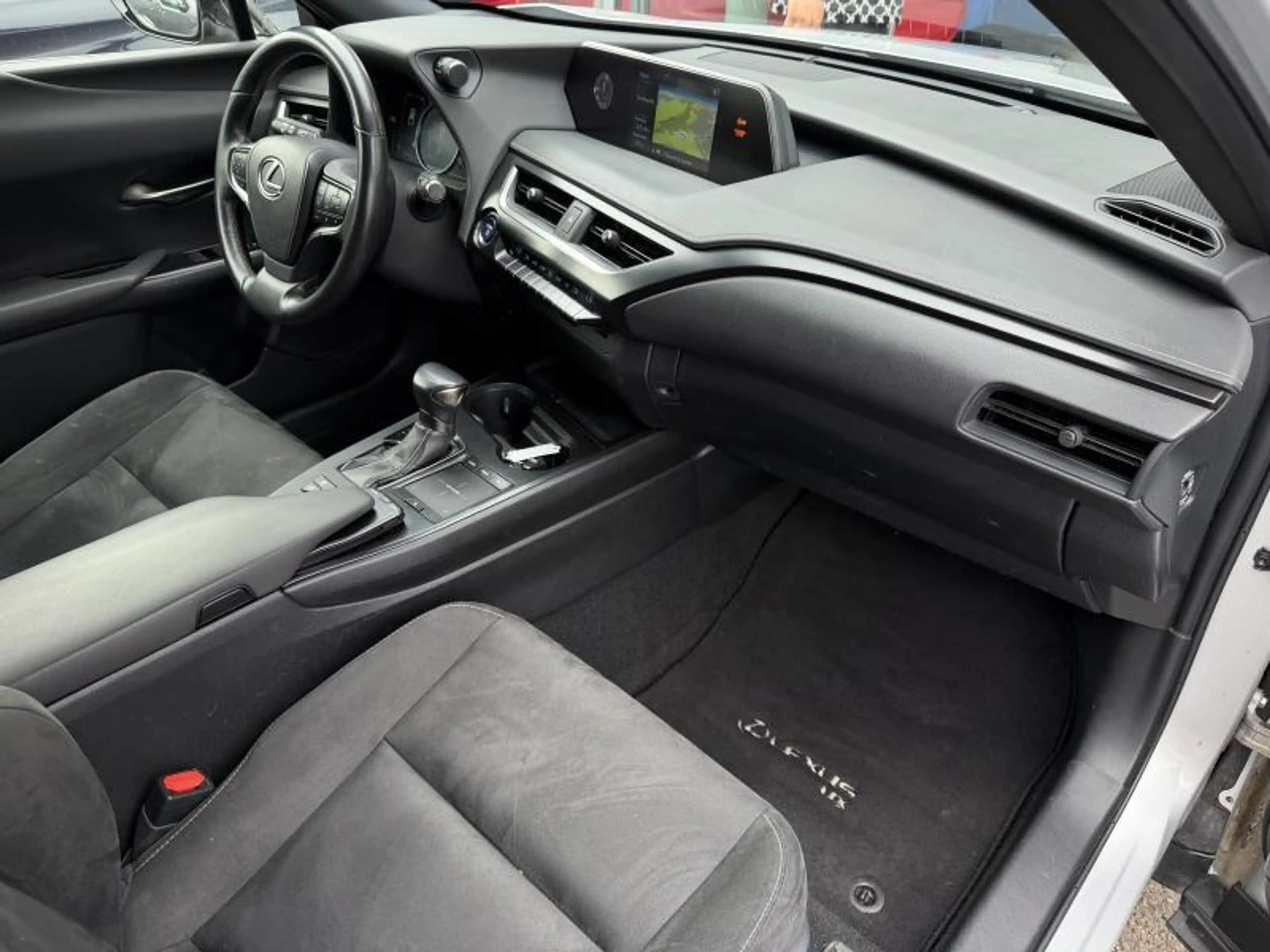 Lexus UX 250h 250h AWD Executive — photo 10