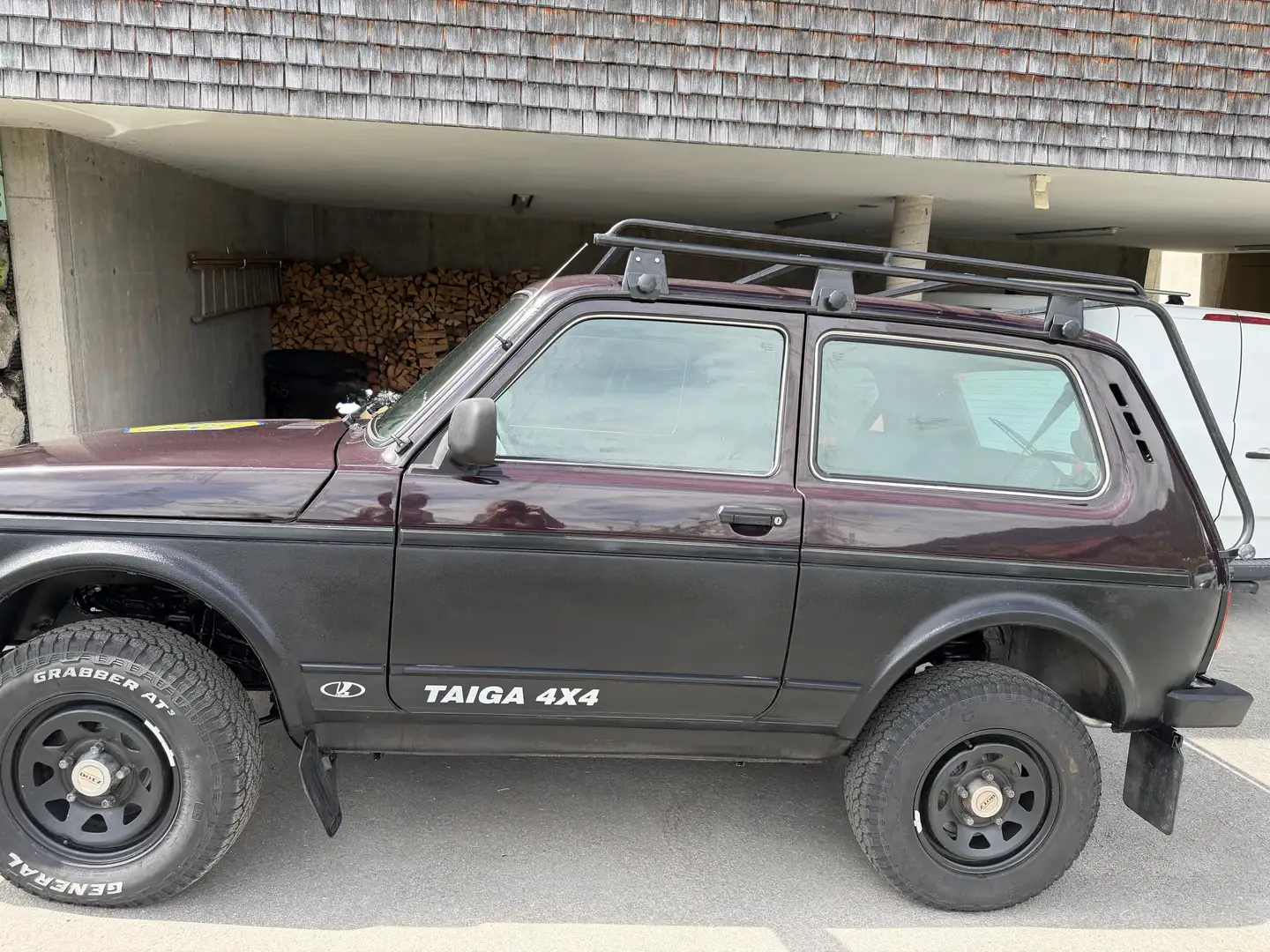 Lada Taiga Lada Taiga 4x4 1,7 Rot - 2