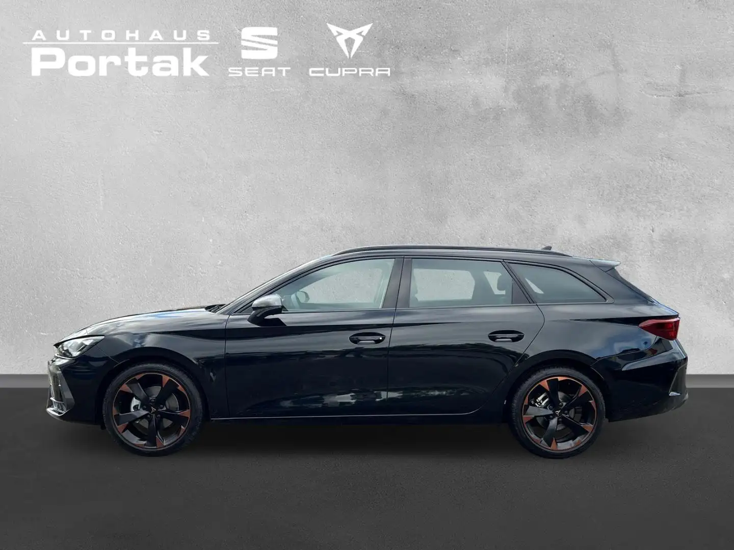 CUPRA Leon Leon Sportstourer 1.5 eTSI DSG Zwart - 2