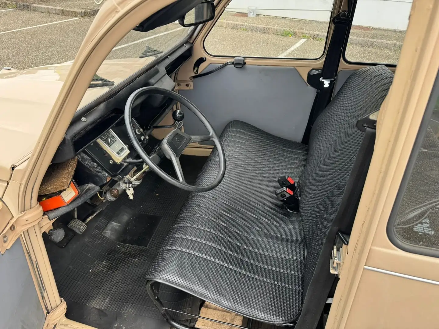 Citroen 2CV Beige - 2