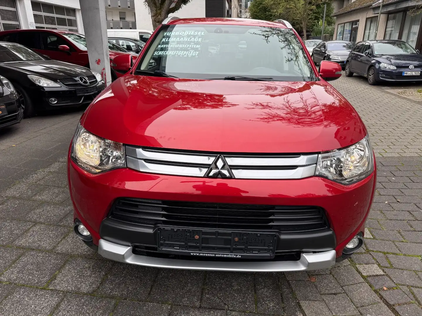 Mitsubishi Outlander Kolektion+ 4WD,Leder,Automatik,Kamera Rot - 2