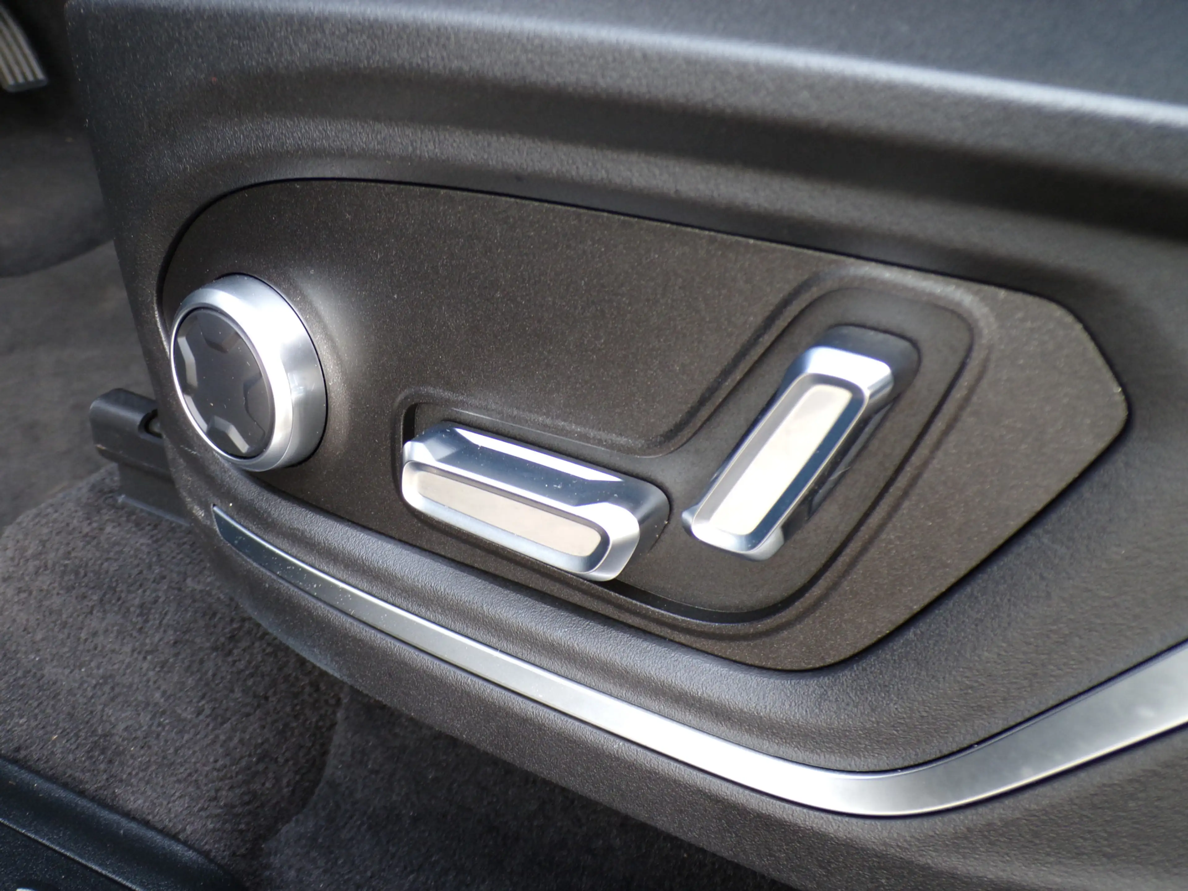 Lynk & Co 01 1.5, Black Style / Full LED / Elektr. Schuifdak / — photo 7