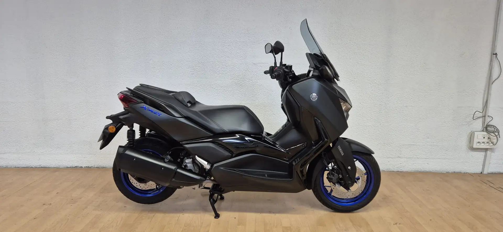 Yamaha X-Max 300 Noir - 1