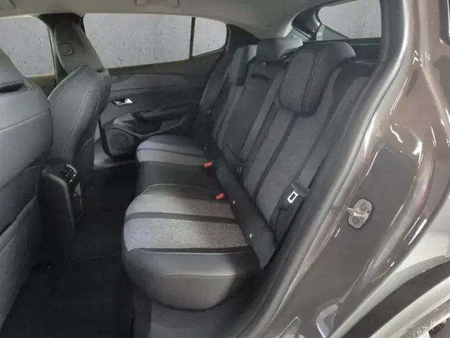 Peugeot 408 view 8