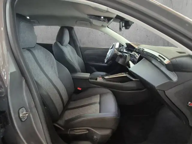 Peugeot 408 view 13
