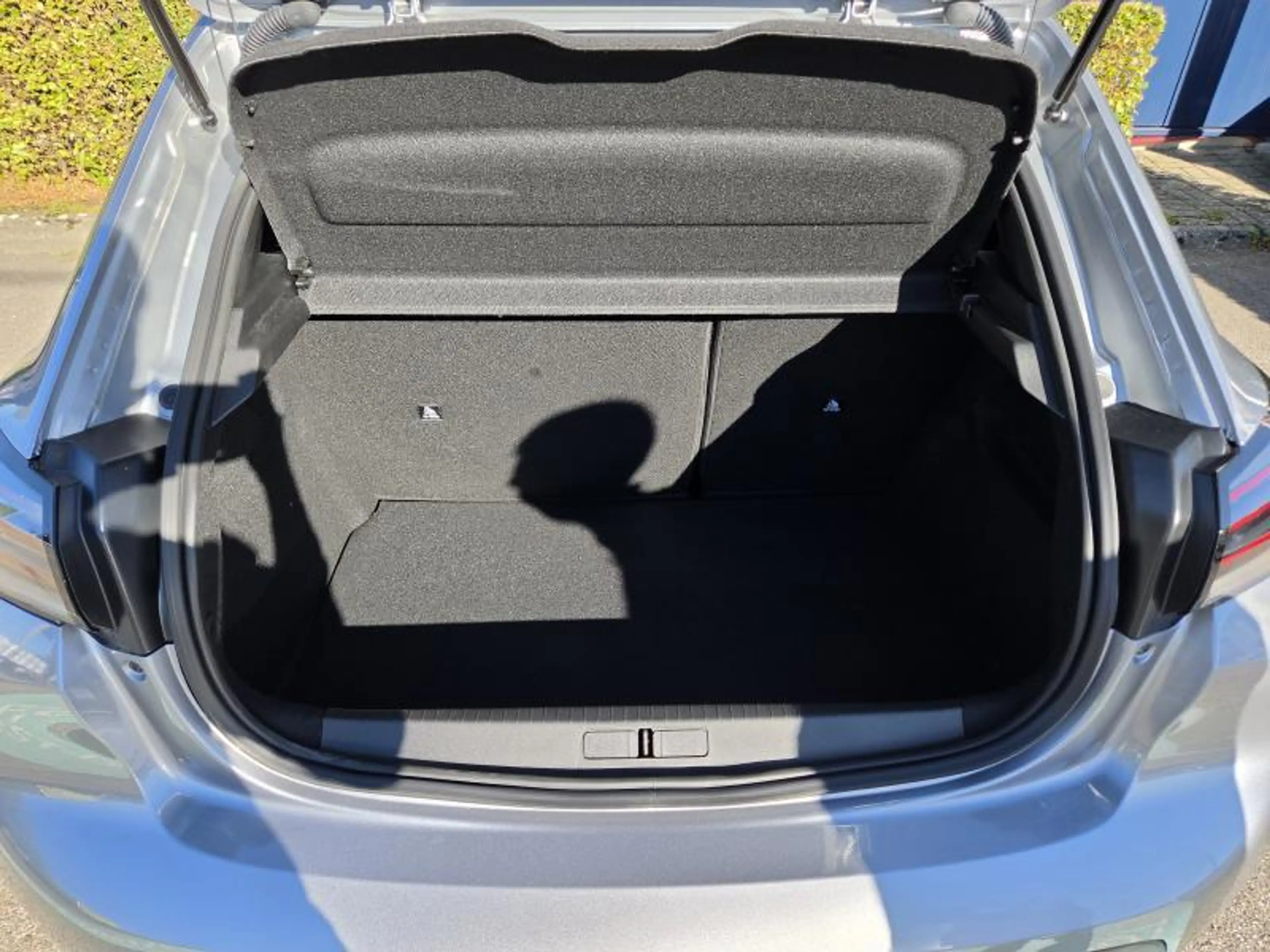 Peugeot 208 STYLE 1.2 TURBO 100 — photo 8