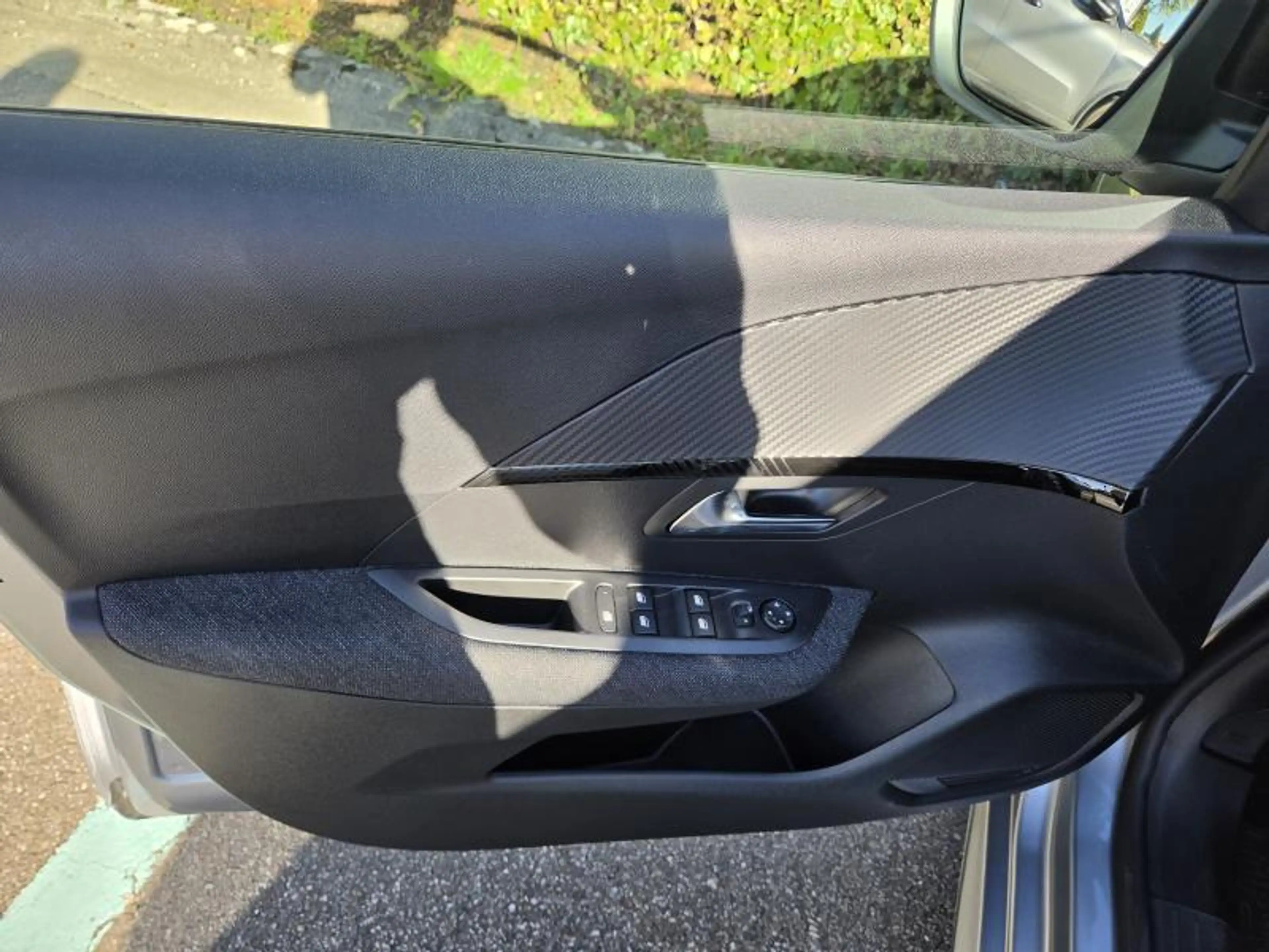 Peugeot 208 STYLE 1.2 TURBO 100 — photo 12