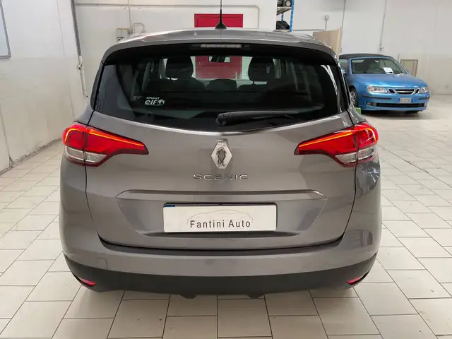 Renault Scenic view 4