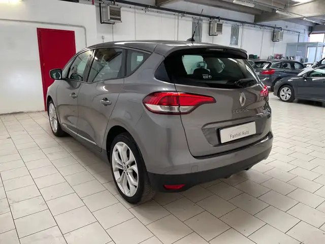 Renault Scenic view 5