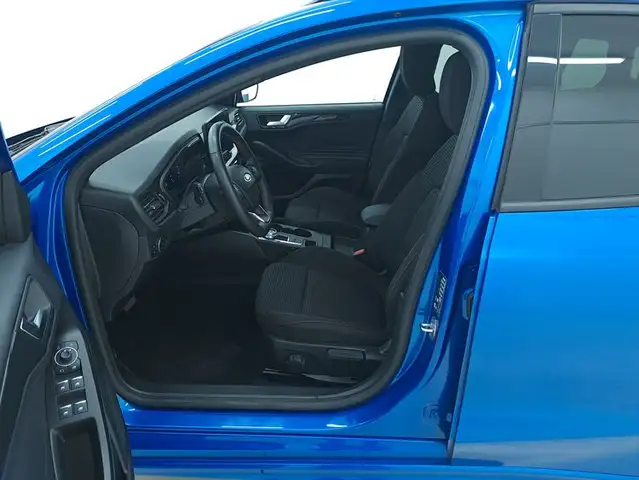 Ford Focus view 10
