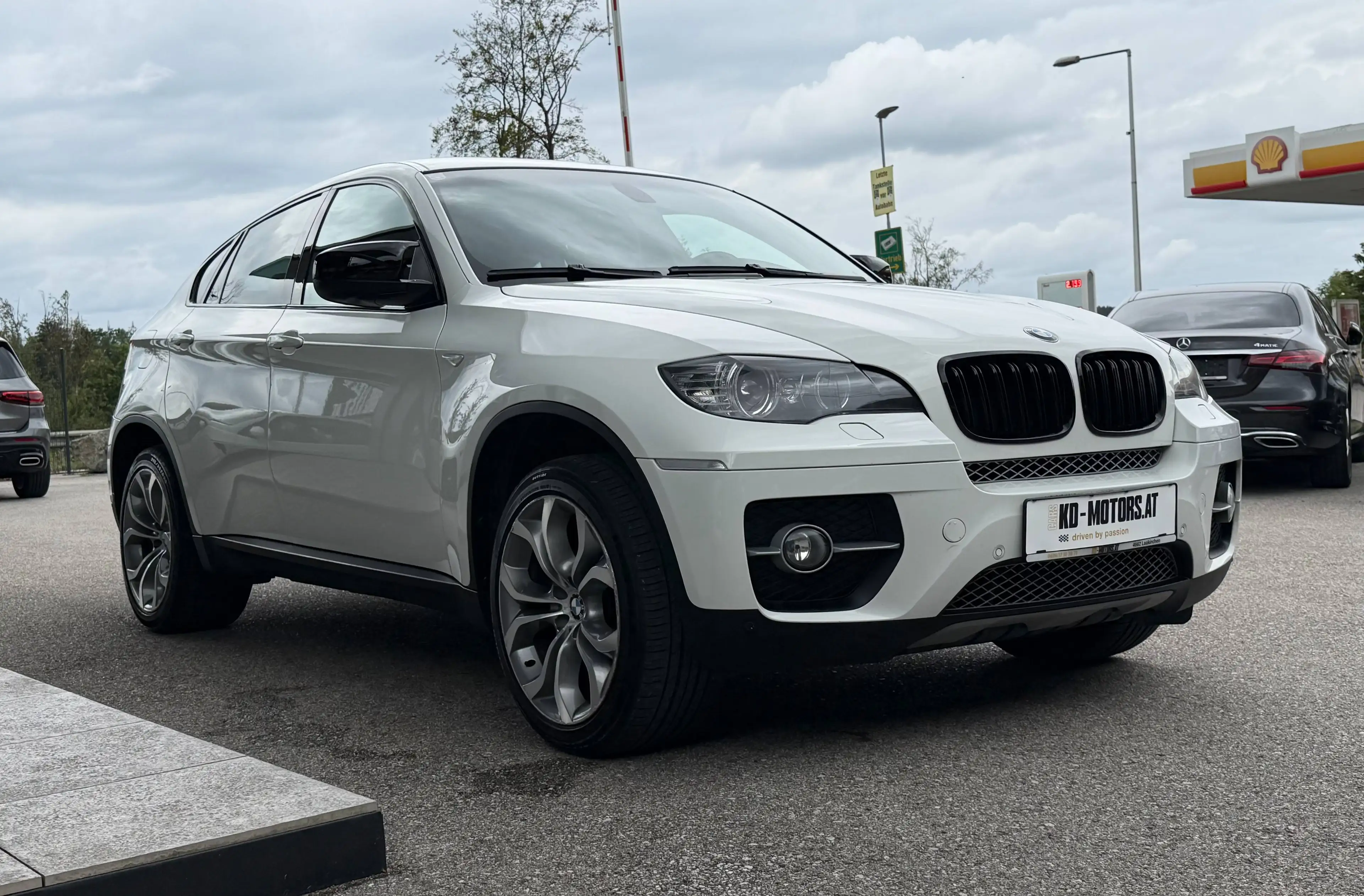 BMW X6 xDrive 40 d Aut. *AHK*Leder*Ambiente*R-Kamera*Navi* — photo 3
