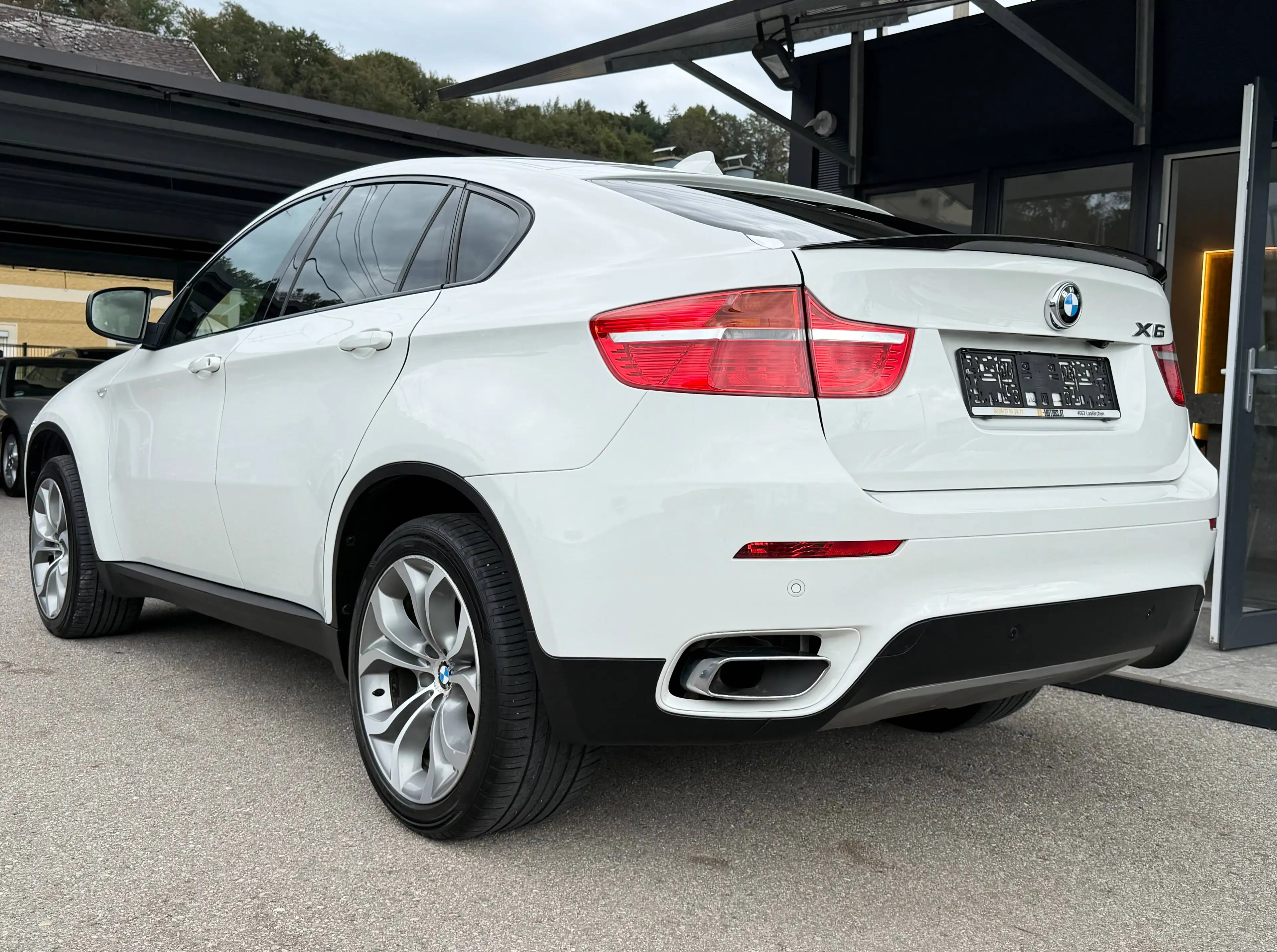 BMW X6 xDrive 40 d Aut. *AHK*Leder*Ambiente*R-Kamera*Navi* — photo 8
