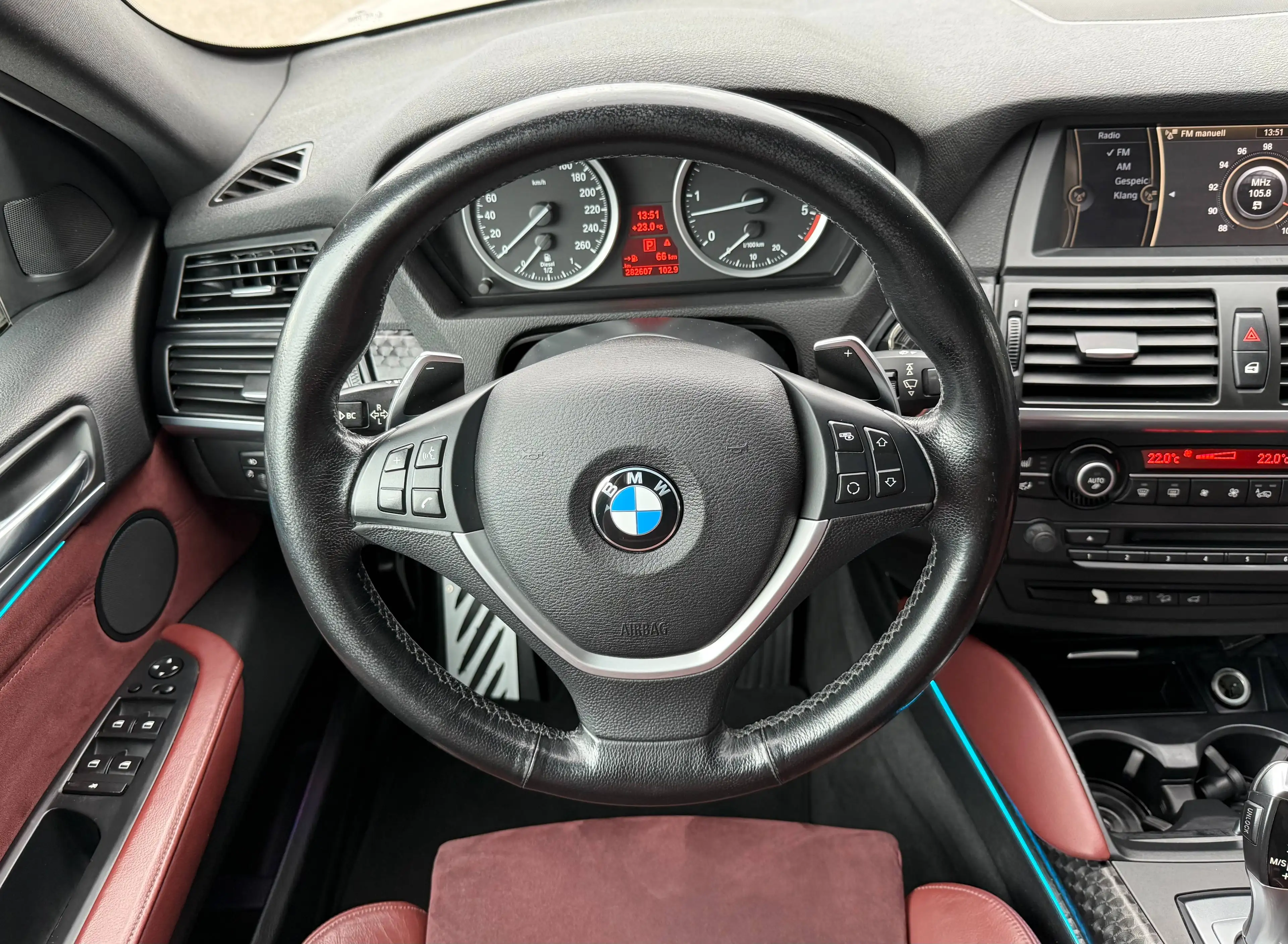 BMW X6 xDrive 40 d Aut. *AHK*Leder*Ambiente*R-Kamera*Navi* — photo 22