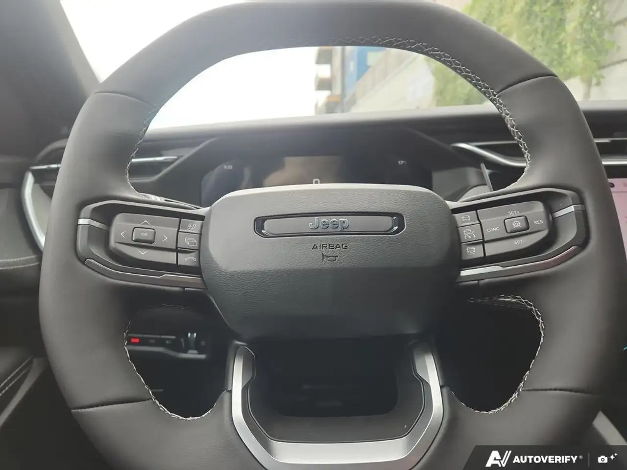 Jeep Cherokee снимка Jeep Cherokee