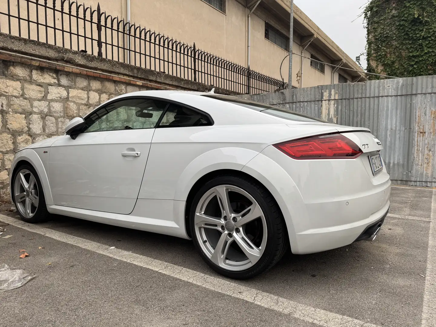 Audi TT Coupe 2.0 tdi ultra S line - 2