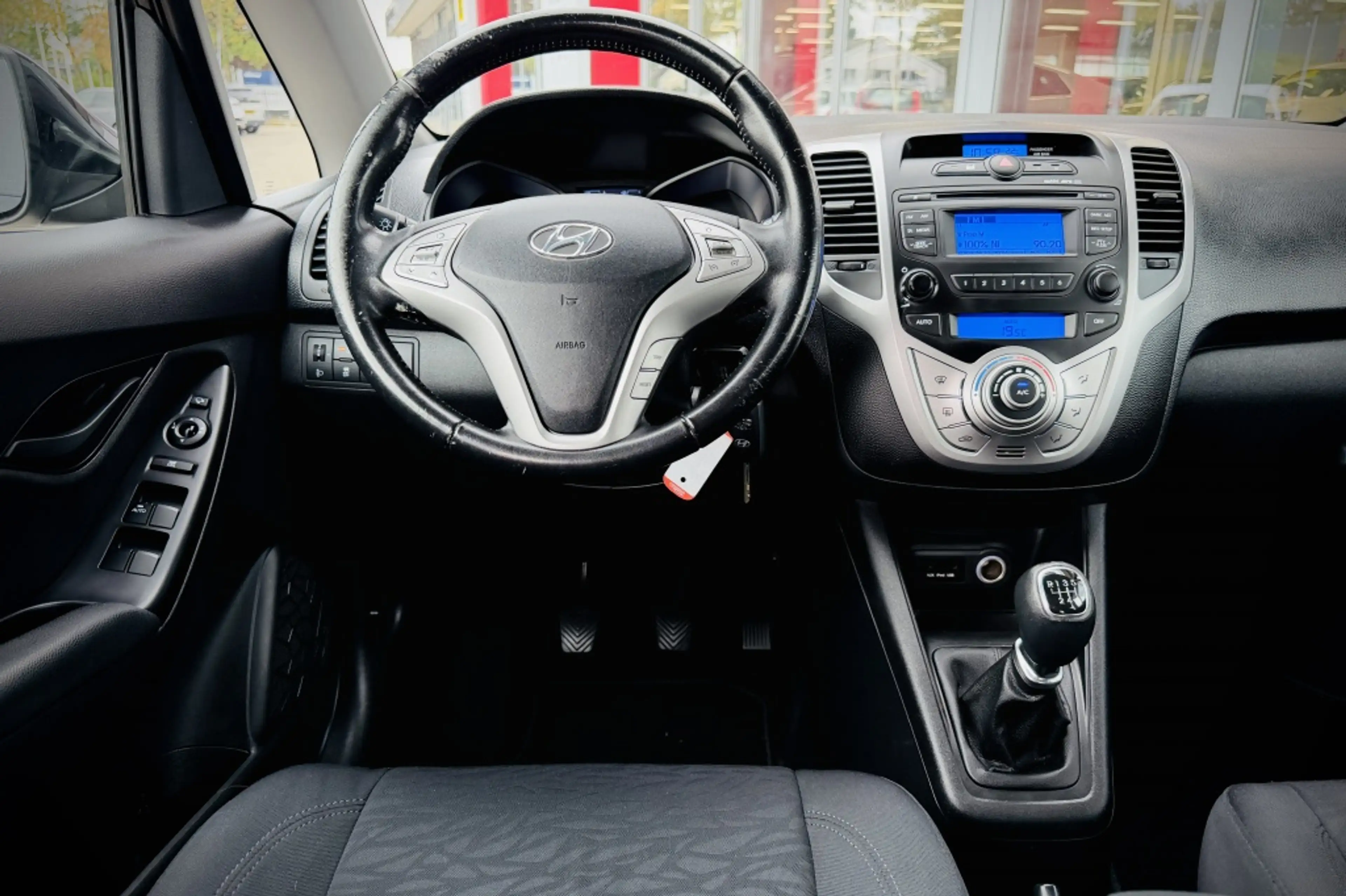 Hyundai iX20 1.6i i-Vision | TREKHAAK | CLIMA | PARKEERSENSOREN — photo 17