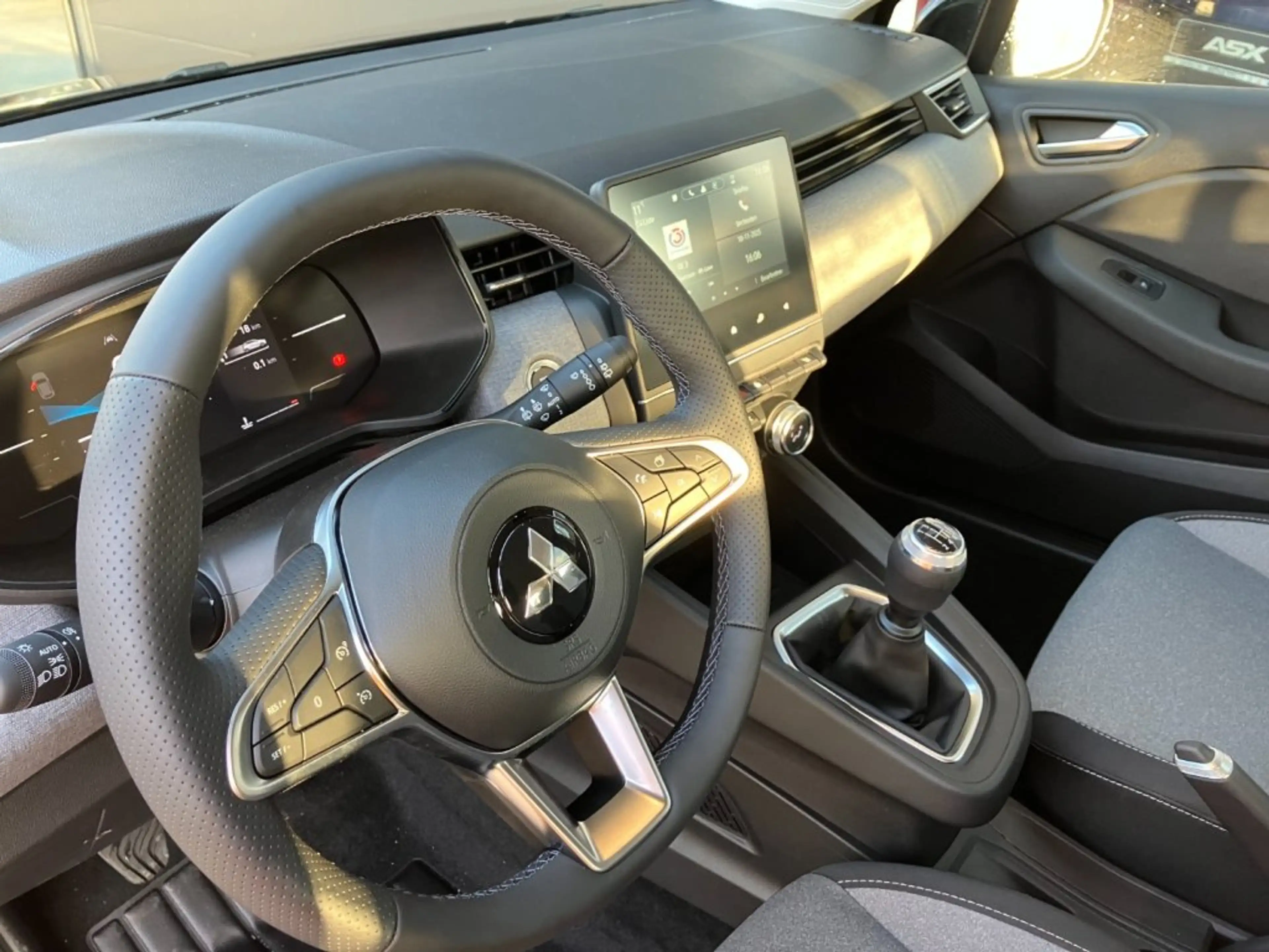 Mitsubishi Colt 1,0 MPI Invite C 25 — photo 10