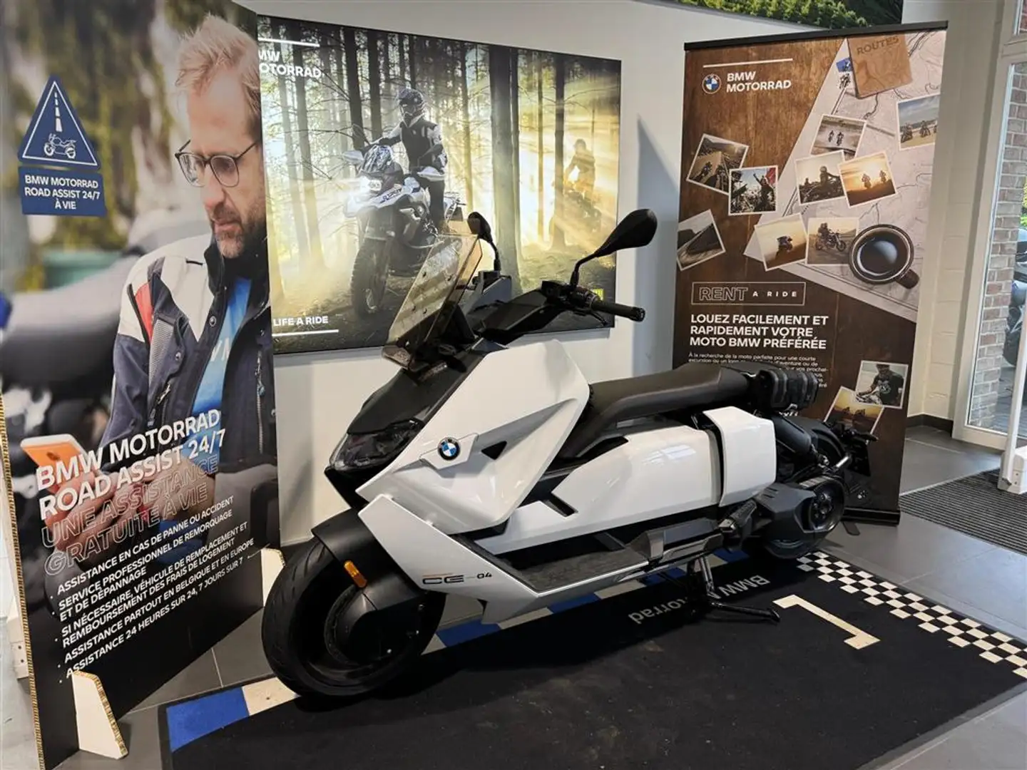 BMW CE 04 BTW SCOOTER - 1