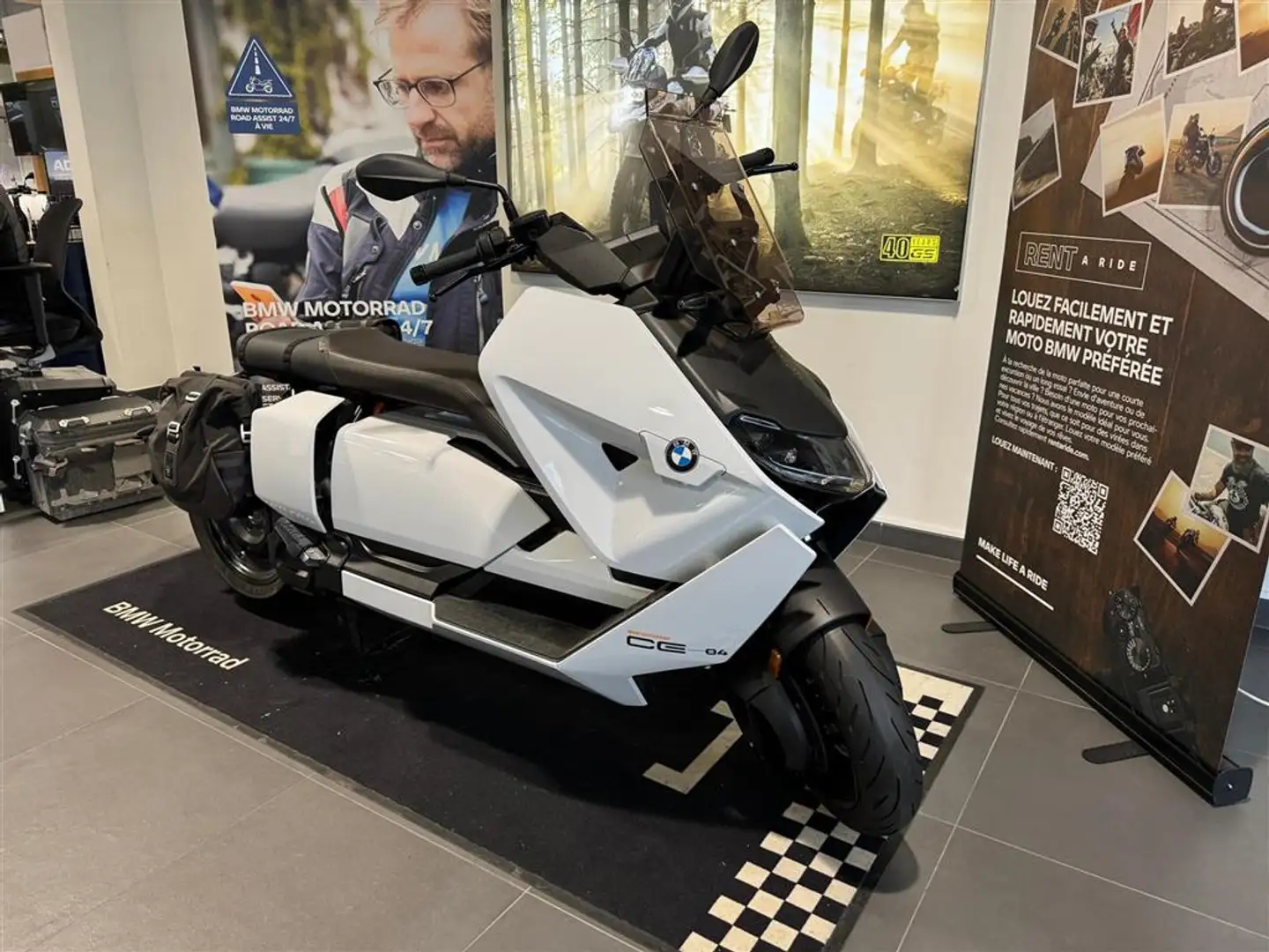 BMW CE 04 BTW SCOOTER - 2