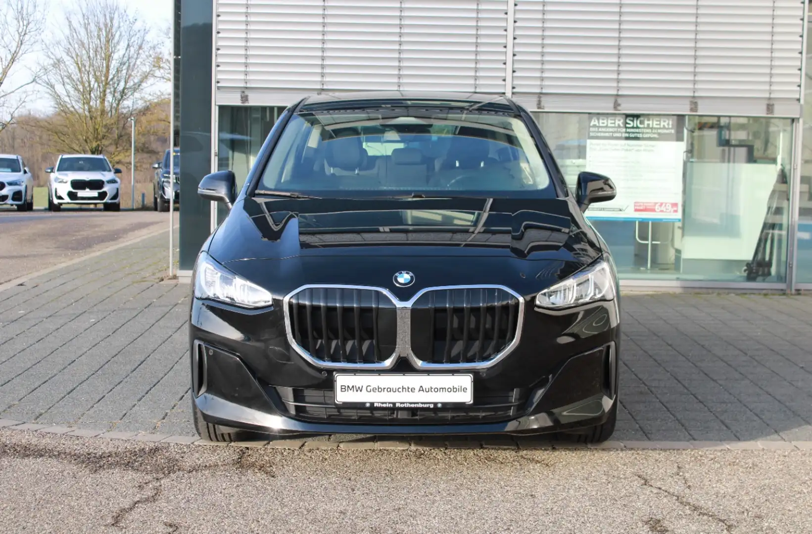 BMW 218 i Active Tourer Navi LED Kamera DAB SH Alu Schwarz - 2