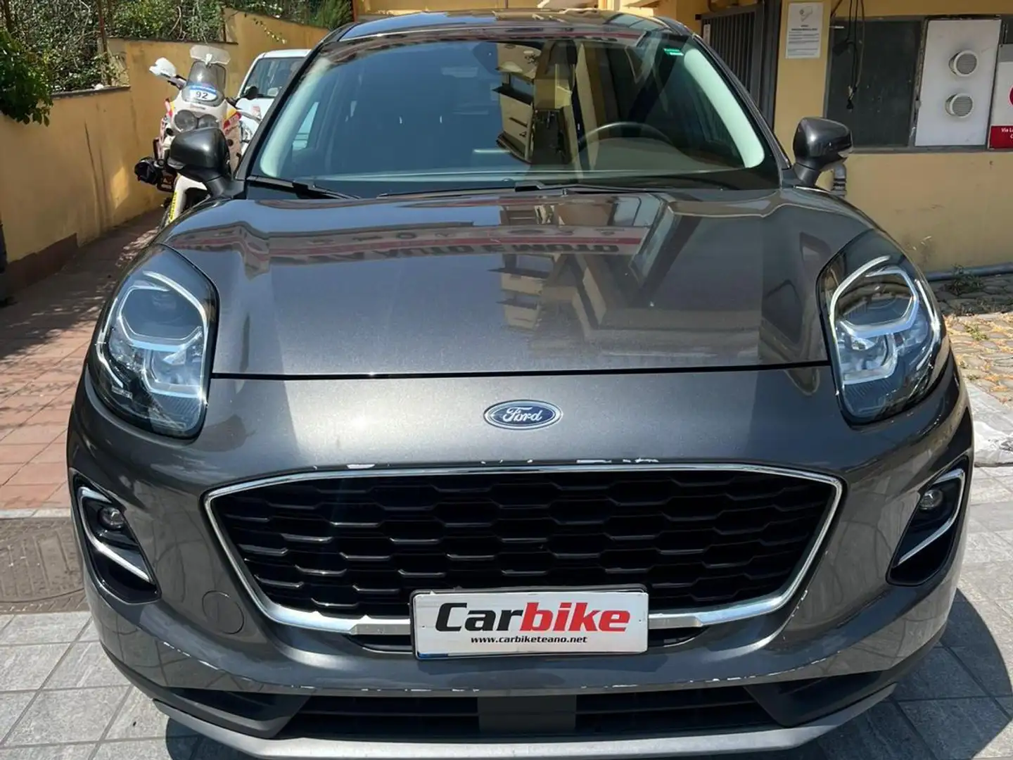 Ford Puma 1.0 ecoboost Titanium Grau - 2