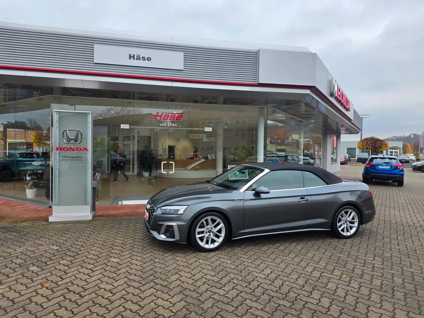 Audi A5 Cabriolet 35 TFSI S line  Stronic Mild Hybrid Gris - 2