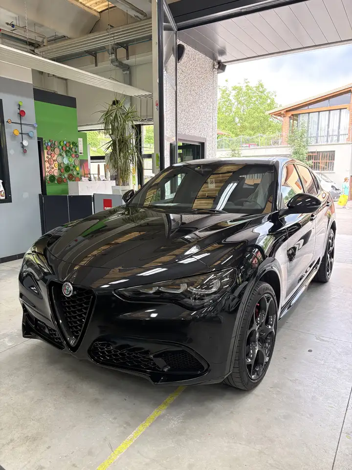 Alfa Romeo Stelvio 2024