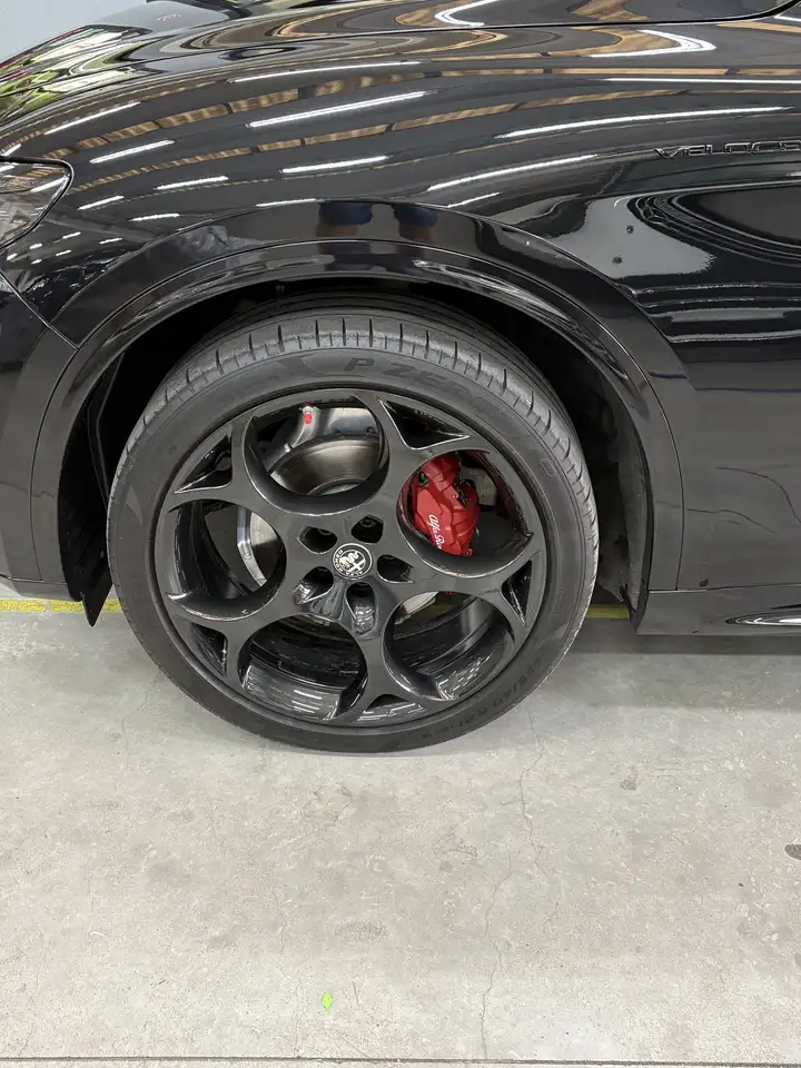Alfa Romeo Stelvio 2024
