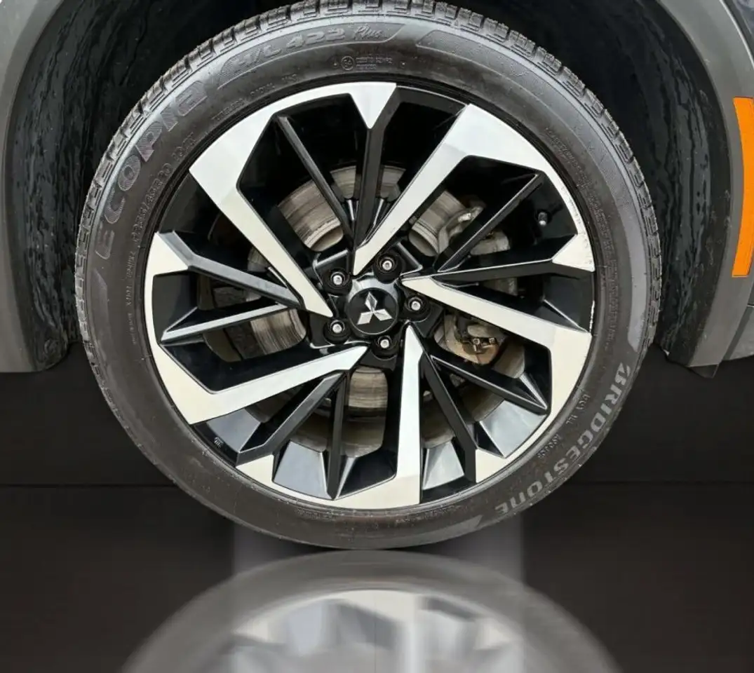 Mitsubishi Outlander снимка Mitsubishi Outlander