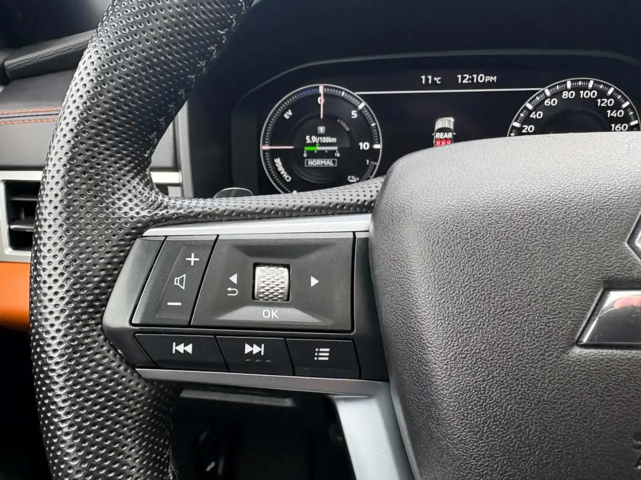 Mitsubishi Outlander снимка Mitsubishi Outlander