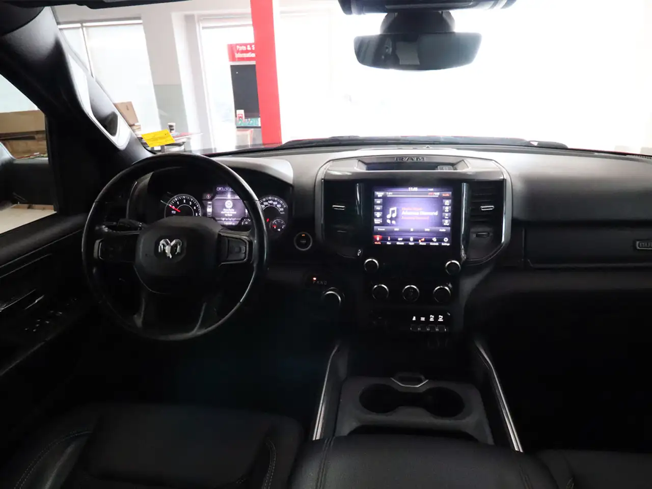 RAM 1500 снимка RAM 1500