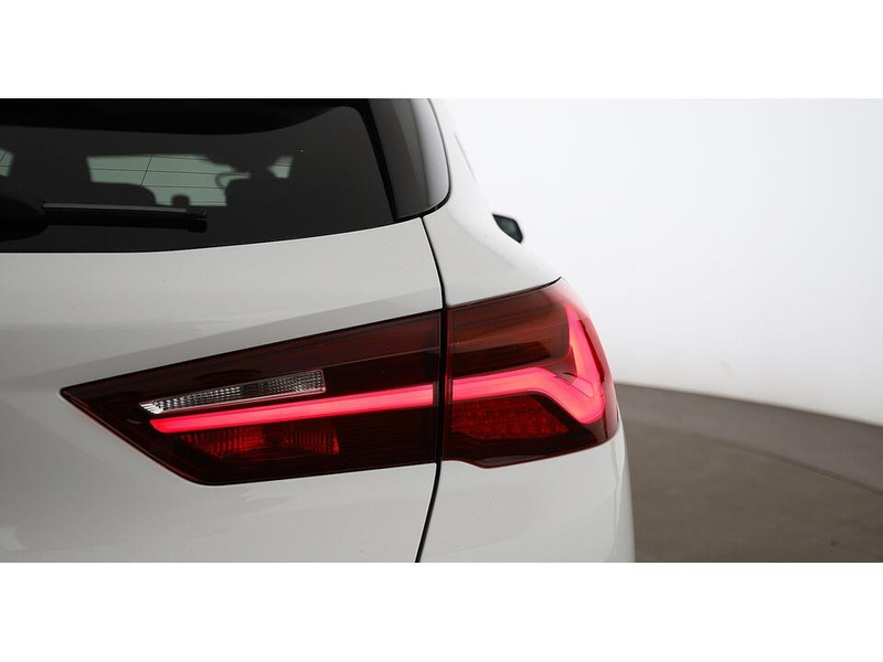 BMW X2 20d sDrive M-Sport Aut LED SKY AHK LEDER NAVI — photo 9