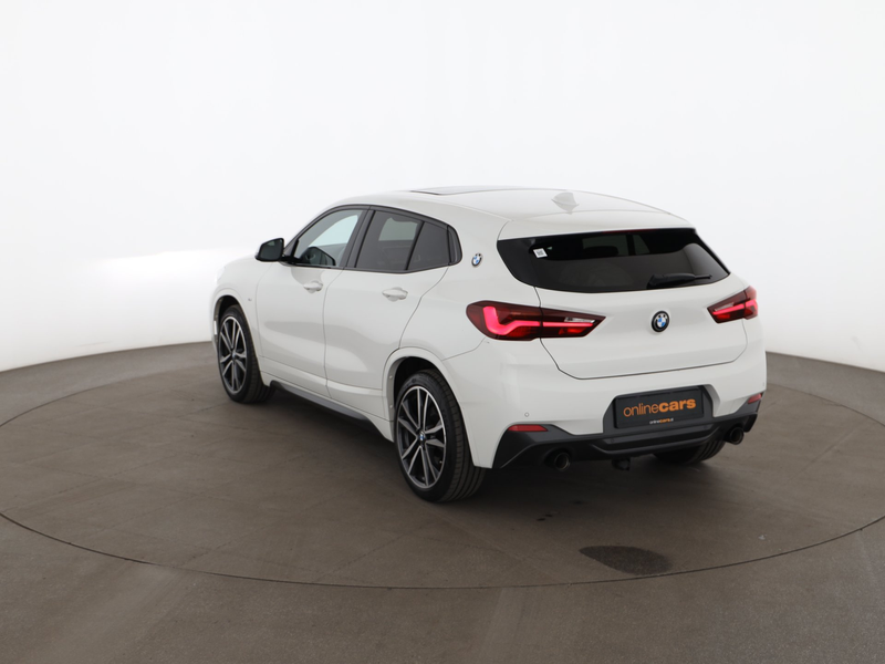 BMW X2 20d sDrive M-Sport Aut LED SKY AHK LEDER NAVI — photo 7